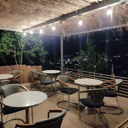 בראט Guest House Pashollari מראה חיצוני תמונה