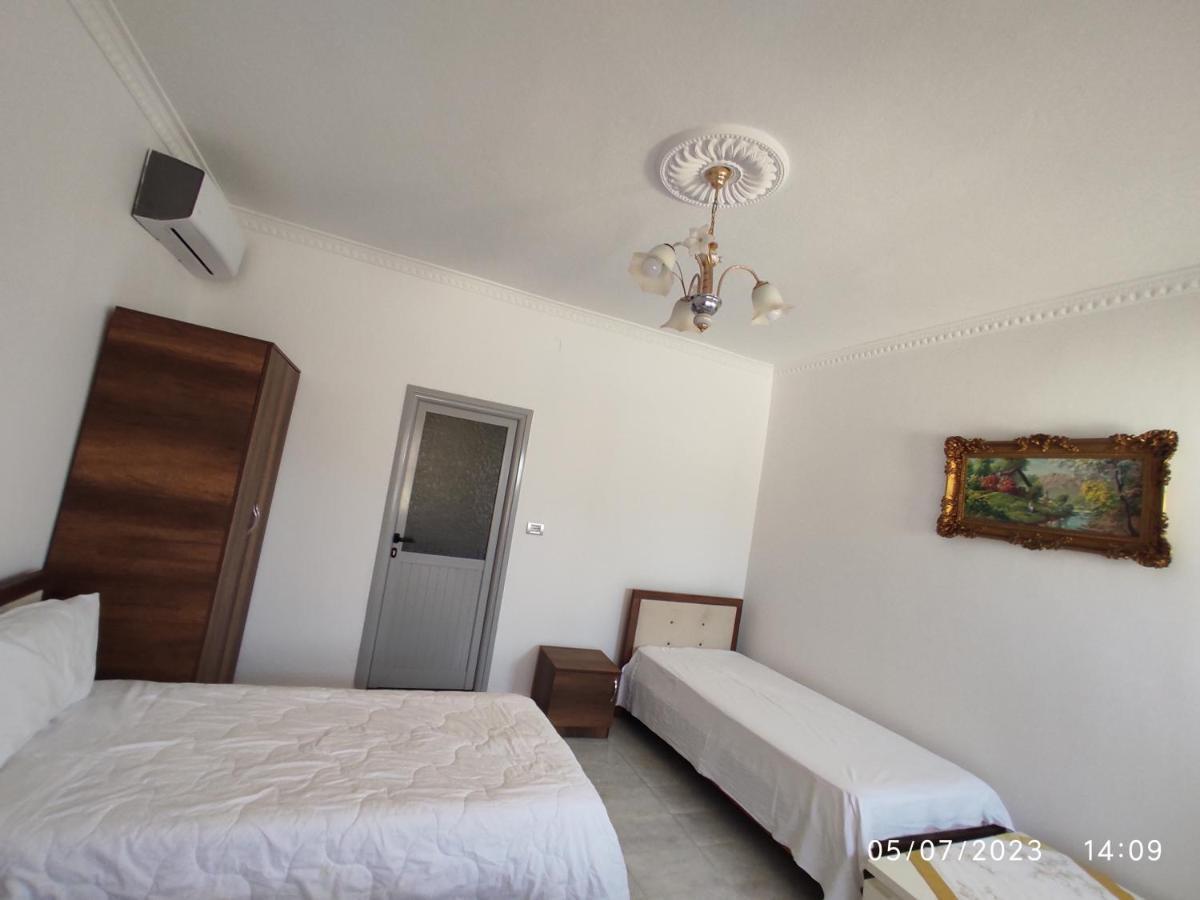 בראט Guest House Pashollari מראה חיצוני תמונה