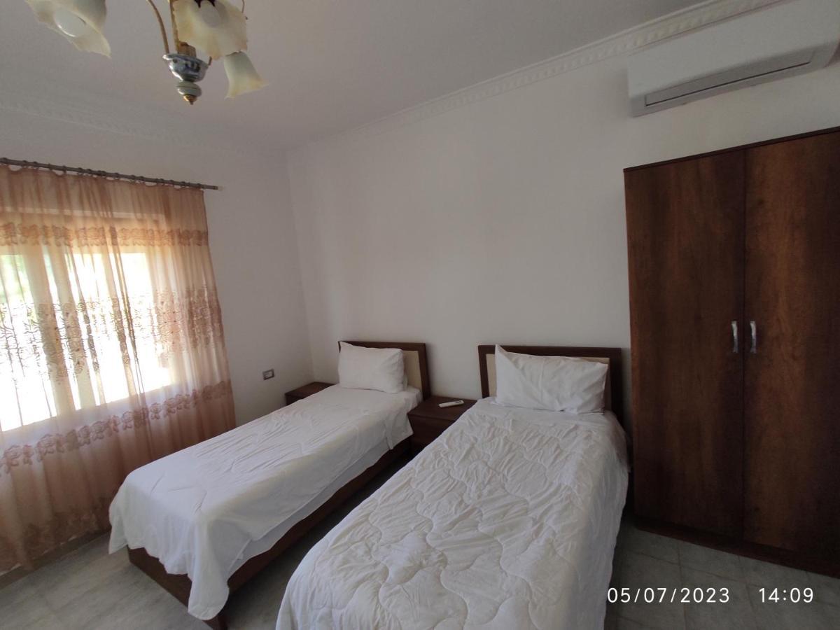 בראט Guest House Pashollari מראה חיצוני תמונה