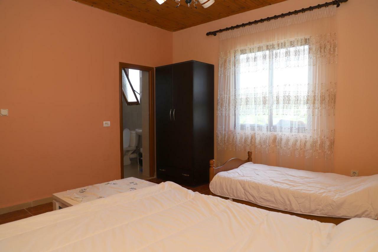בראט Guest House Pashollari מראה חיצוני תמונה