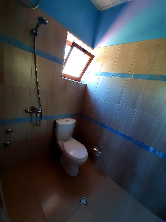 בראט Guest House Pashollari מראה חיצוני תמונה