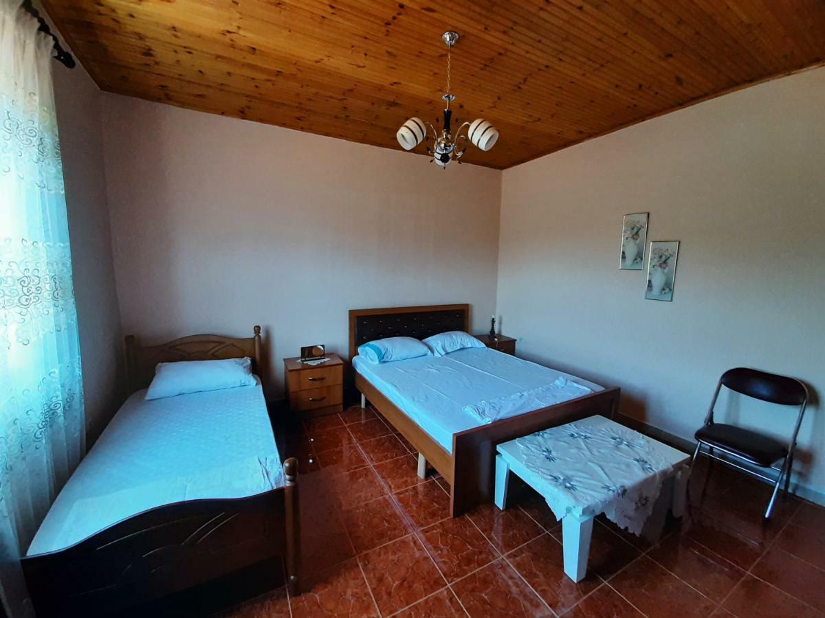 בראט Guest House Pashollari מראה חיצוני תמונה