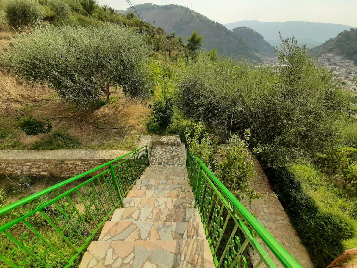 בראט Guest House Pashollari מראה חיצוני תמונה