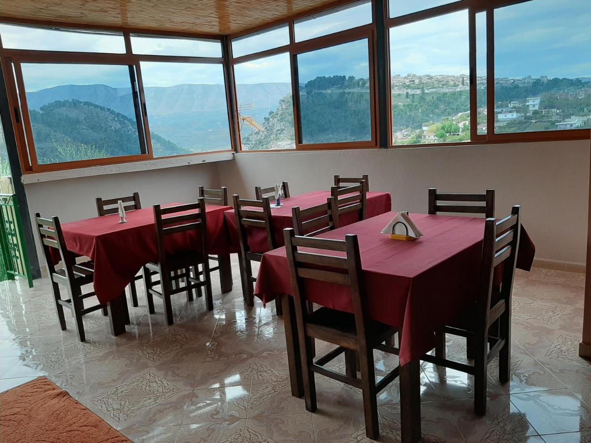 בראט Guest House Pashollari מראה חיצוני תמונה