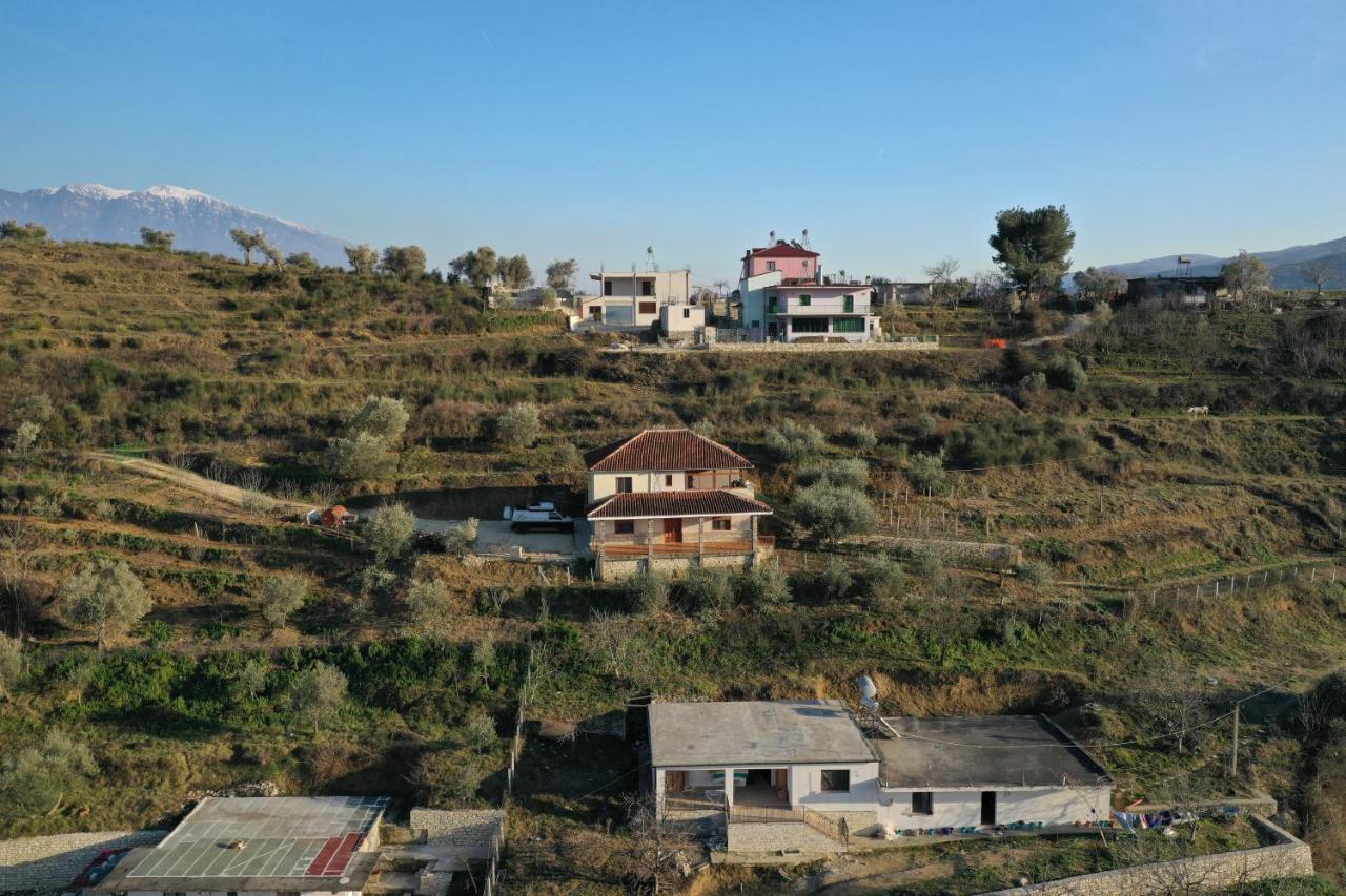 בראט Guest House Pashollari מראה חיצוני תמונה