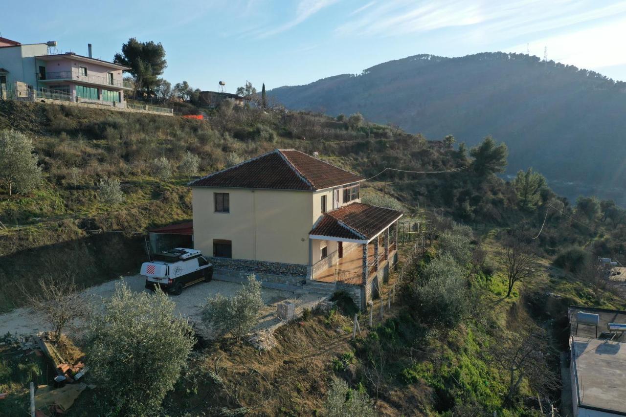 בראט Guest House Pashollari מראה חיצוני תמונה